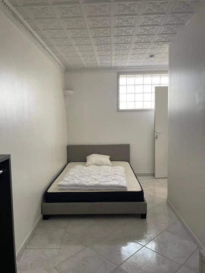 Guest house Colocation Maison - Villeurbanne Pres De Lyon France