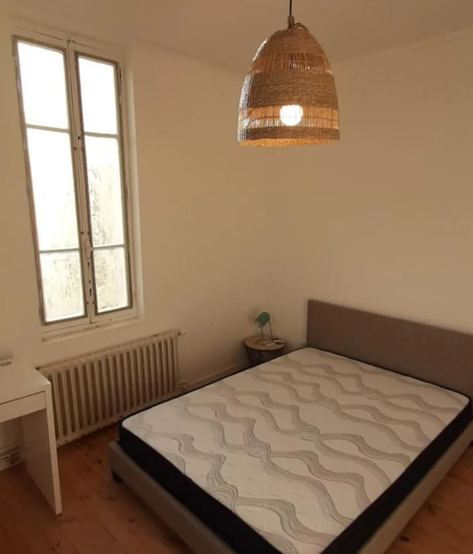 Colocation Maison - Villeurbanne Pres De Lyon 0*,  France